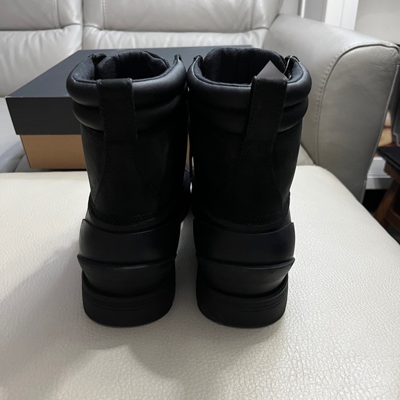 NWB - UGG Men's Gatson Mid Lace Up Boots - EU 43/US 10 - Picture 7 of 13